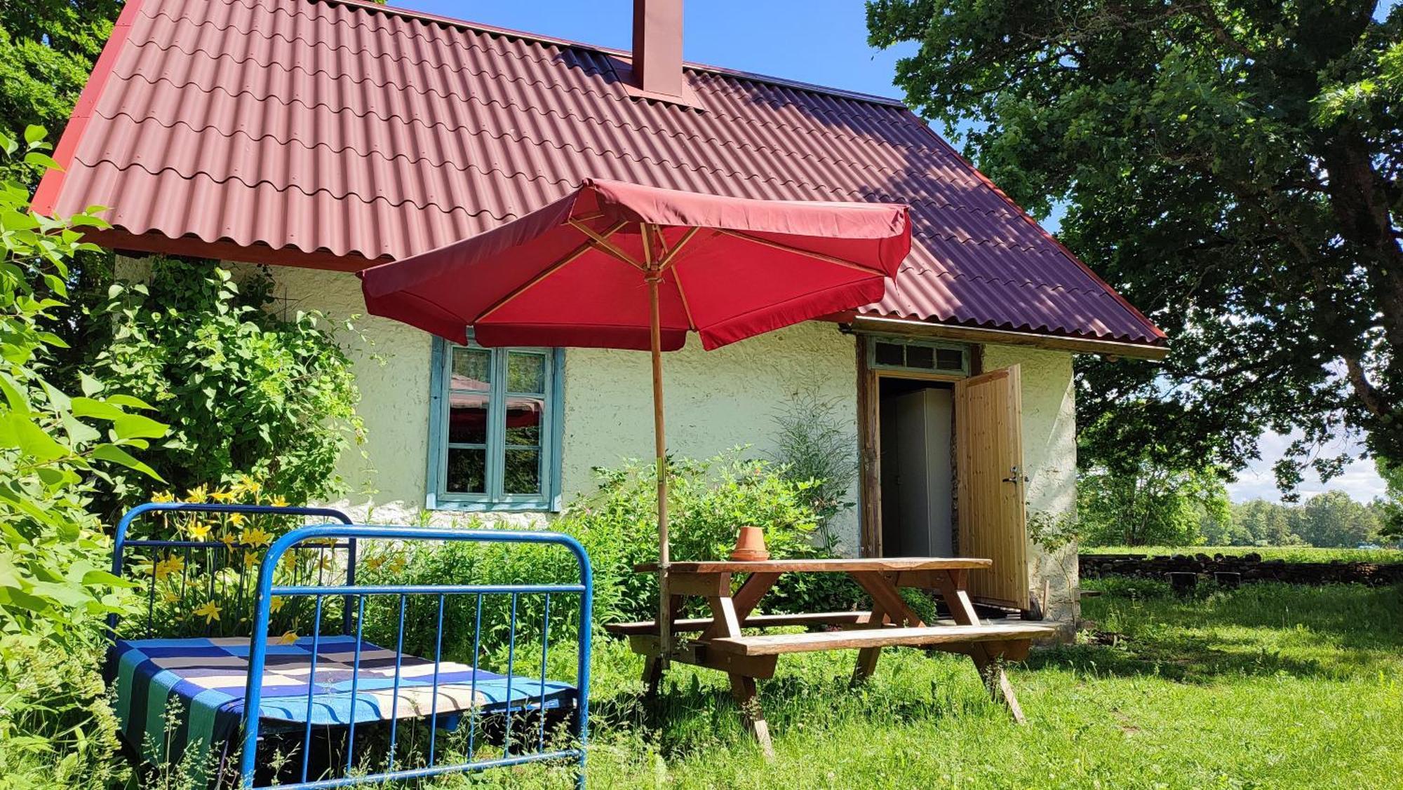Affittacamere Viini Puhkemaja Mustjala Esterno foto